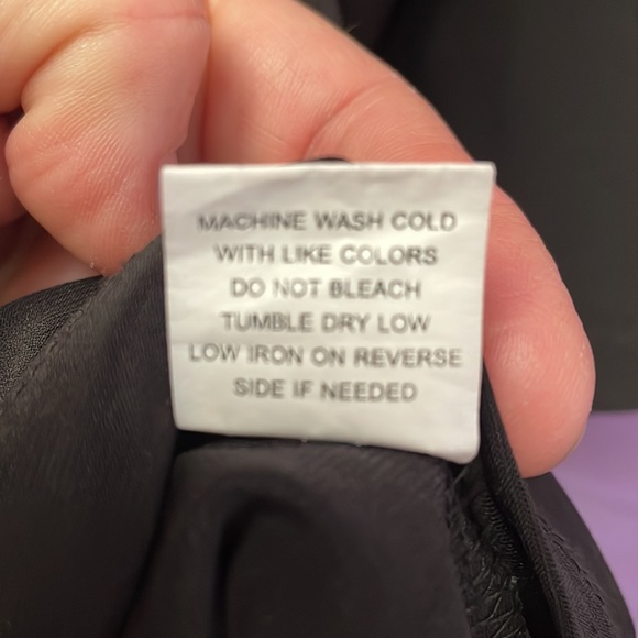 EUC Gathered Front Black V-neck Blouse with 3/4 Sleeves, Sz 2x - Picture 4 of 4